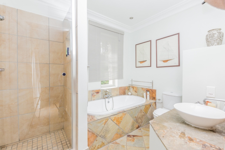 To Let 7 Bedroom Property for Rent in Constantia Western Cape